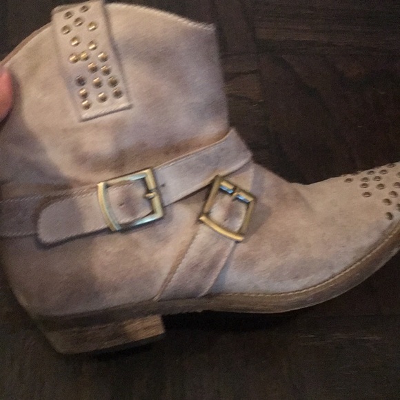 Chocolat Blu Grey Boots with Studs. - Picture 6 of 7